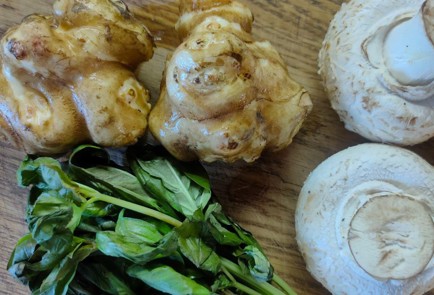 Фото шага рецепта Топинамбур жаренный с шампиньонами 188205 шаг 1