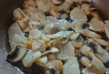 Фото шага рецепта Топинамбур жаренный с шампиньонами 188205 шаг 10