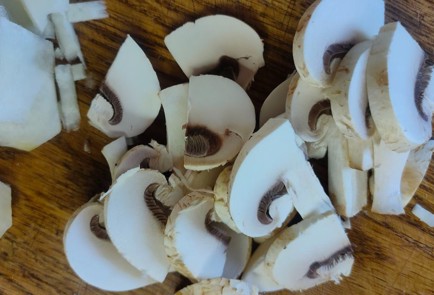 Фото шага рецепта Топинамбур жаренный с шампиньонами 188205 шаг 6