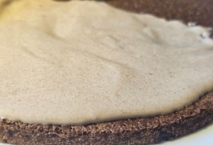 Фото шага рецепта Торт из готовых коржей 191535 шаг 9  