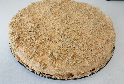 Фото шага рецепта Торт из готовых коржей 191564 шаг 9  