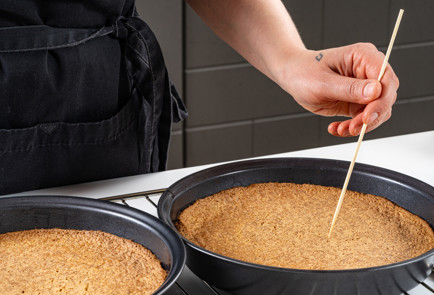 Фото шага рецепта Торт Министерский 190936 шаг 6  