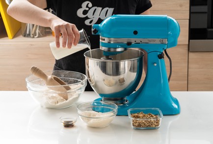 Фото шага рецепта Торт с грецкими орехами и кокосовой стружкой 138647 шаг 2