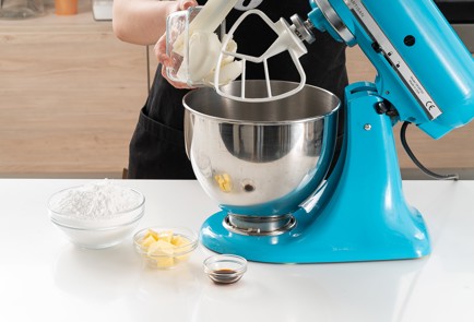 Фото шага рецепта Торт с грецкими орехами и кокосовой стружкой 138647 шаг 6