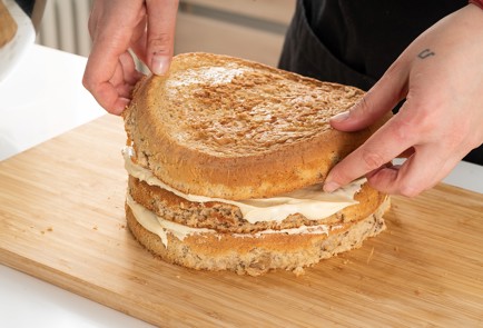 Фото шага рецепта Торт с грецкими орехами и кокосовой стружкой 138647 шаг 7