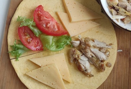 Фото шага рецепта Тортильи с курицей 174057 шаг 6  