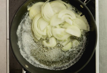 Фото шага рецепта Тортилья с кинзой 16911 шаг 2  