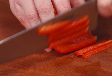 Фото шага рецепта Традиционный филиппинский суп пансит с яичной лапшой 173511 шаг 6  