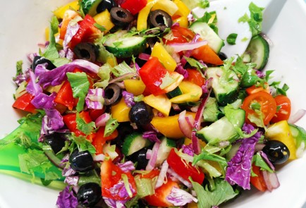 Фото шага рецепта Традиционный греческий салат 175963 шаг 13  