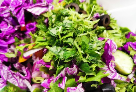 Фото шага рецепта Традиционный греческий салат 175963 шаг 9  