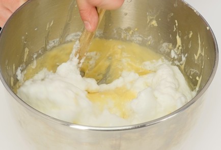 Фото шага рецепта Пирог Треслечес 92860 шаг 4  