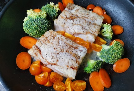 Фото шага рецепта Треска на сковороде 189467 шаг 9  