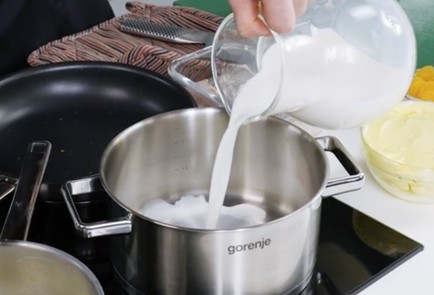 Фото шага рецепта Треска с картофельным пюре и соусом из чеснока 93125 шаг 8  