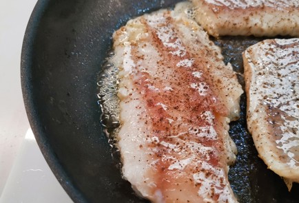 Фото шага рецепта Треска с овощным топингом 175179 шаг 5  