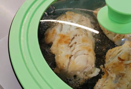 Фото шага рецепта Треска с овощным топингом 175179 шаг 8  