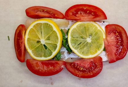 Фото шага рецепта Треска запеченная в конверте 188077 шаг 10  