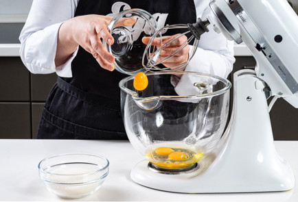 Фото шага рецепта Торт Красный бархат 191347 шаг 2