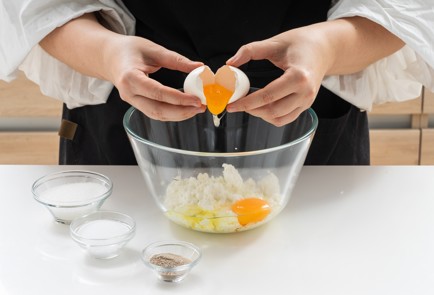 Фото шага рецепта Трубочки из лаваша с творогом и изюмом 151691 шаг 1