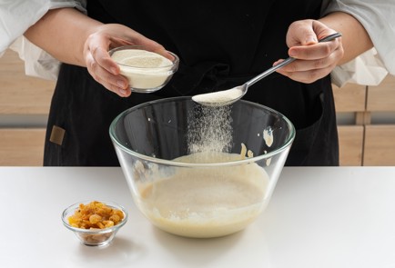 Фото шага рецепта Трубочки из лаваша с творогом и изюмом 151691 шаг 3