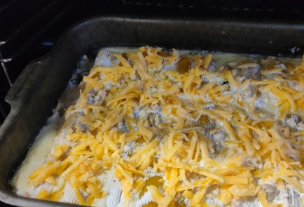 Фото шага рецепта Трубочки каннеллони с фаршем на подушке из картофеля и шпината 175454 шаг 16  