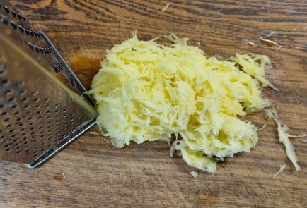 Фото шага рецепта Трубочки каннеллони с фаршем на подушке из картофеля и шпината 175454 шаг 5  