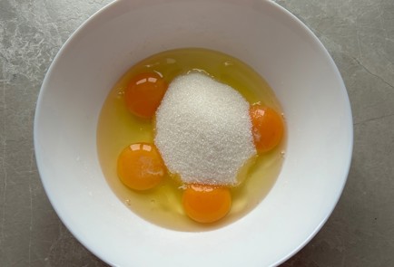 Фото шага рецепта Трубочки с вареной сгущенкой 175443 шаг 2