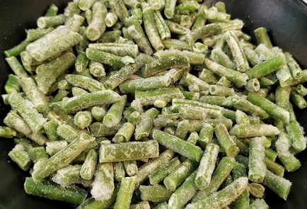 Фото шага рецепта Тушеная фасоль с трюфельным и бальзамическим соусами 151229 шаг 2