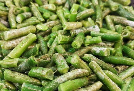 Фото шага рецепта Тушеная фасоль с трюфельным и бальзамическим соусами 151229 шаг 3