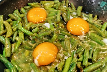 Фото шага рецепта Тушеная фасоль с трюфельным и бальзамическим соусами 151229 шаг 6