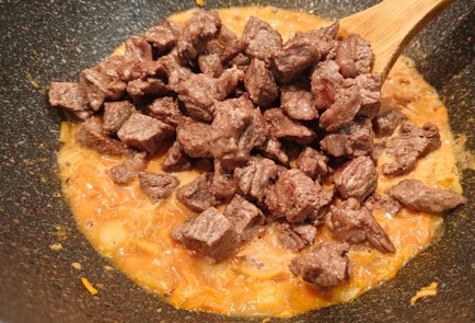 Фото шага рецепта Тушеная говядина 190655 шаг 10  