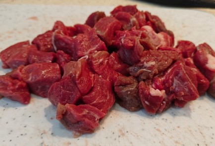 Фото шага рецепта Тушеная говядина 190655 шаг 2  