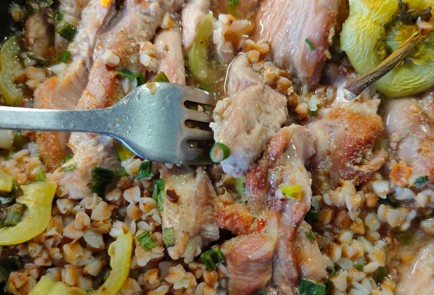 Фото шага рецепта Тушеная индейка с гречкой 189890 шаг 15  