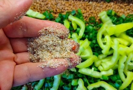 Фото шага рецепта Тушеная индейка с гречкой 189890 шаг 7  