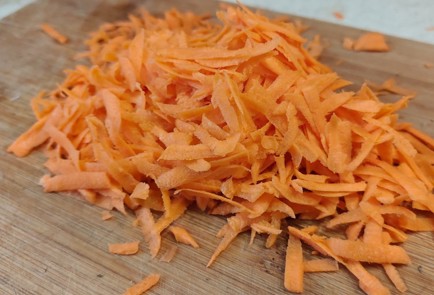 Фото шага рецепта Тушеная капуста с паприкой 190169 шаг 2  