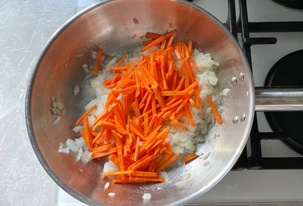 Фото шага рецепта Тушеная капуста 190807 шаг 3  