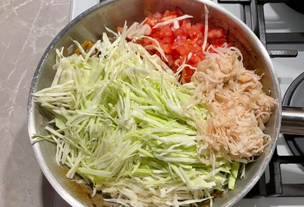 Фото шага рецепта Тушеная капуста 190807 шаг 8  