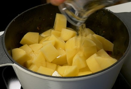 Фото шага рецепта Тушеная картошка 140542 шаг 8  