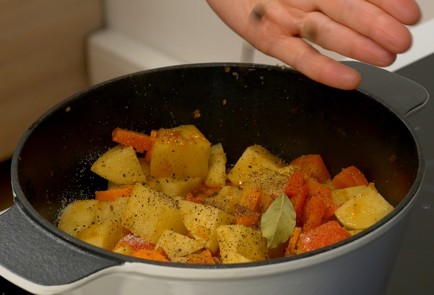 Фото шага рецепта Тушеная картошка 140542 шаг 9  