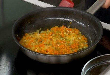 Фото шага рецепта Тушеная курица 151355 шаг 5  