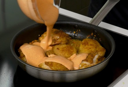 Фото шага рецепта Тушеная курица 151355 шаг 8  