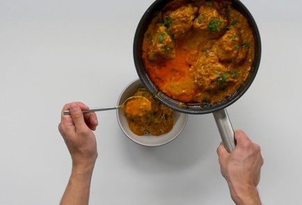 Фото шага рецепта Тушеная курица 151355 шаг 9  