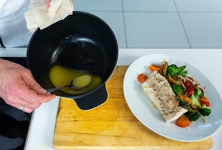 Фото шага рецепта Тушеная треска с овощным гарниром 138615 шаг 11  