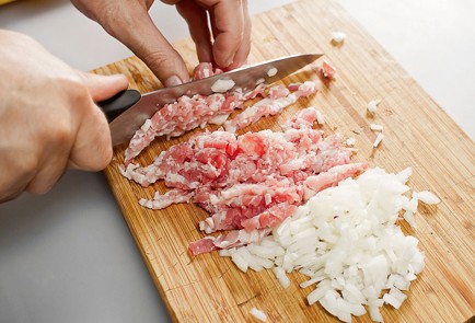 Фото шага рецепта Тушеные мюнхенские колбаски с картофелем в немецком стиле 30421 шаг 5  