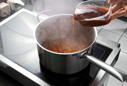 Фото шага рецепта Тушеные телячьи хвосты 36764 шаг 5