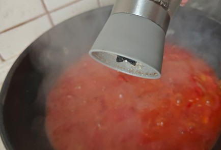 Фото шага рецепта Тушеные баклажаны с помидорами и свежим базиликом 189914 шаг 7  