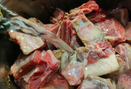 Фото шага рецепта Тушеные говяжьи ребра с марокканскими специями 189126 шаг 3  