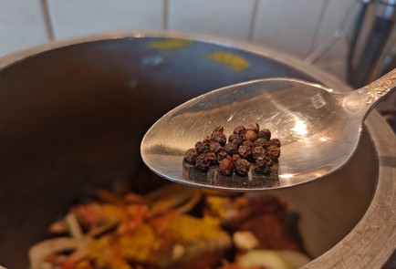 Фото шага рецепта Тушеные говяжьи ребра в скороварке 188665 шаг 11