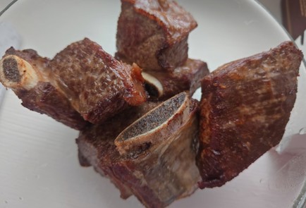 Фото шага рецепта Тушеные говяжьи ребра в скороварке 188665 шаг 4