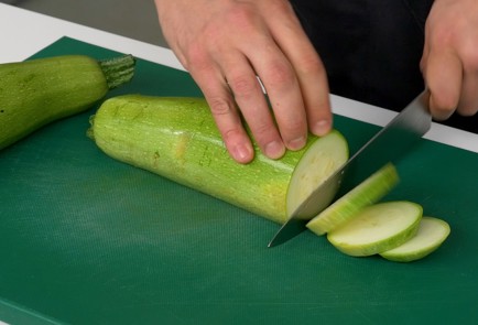 Фото шага рецепта Тушеные кабачки 32275 шаг 1  