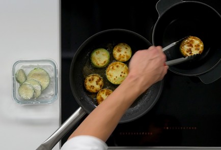 Фото шага рецепта Тушеные кабачки 32275 шаг 3  